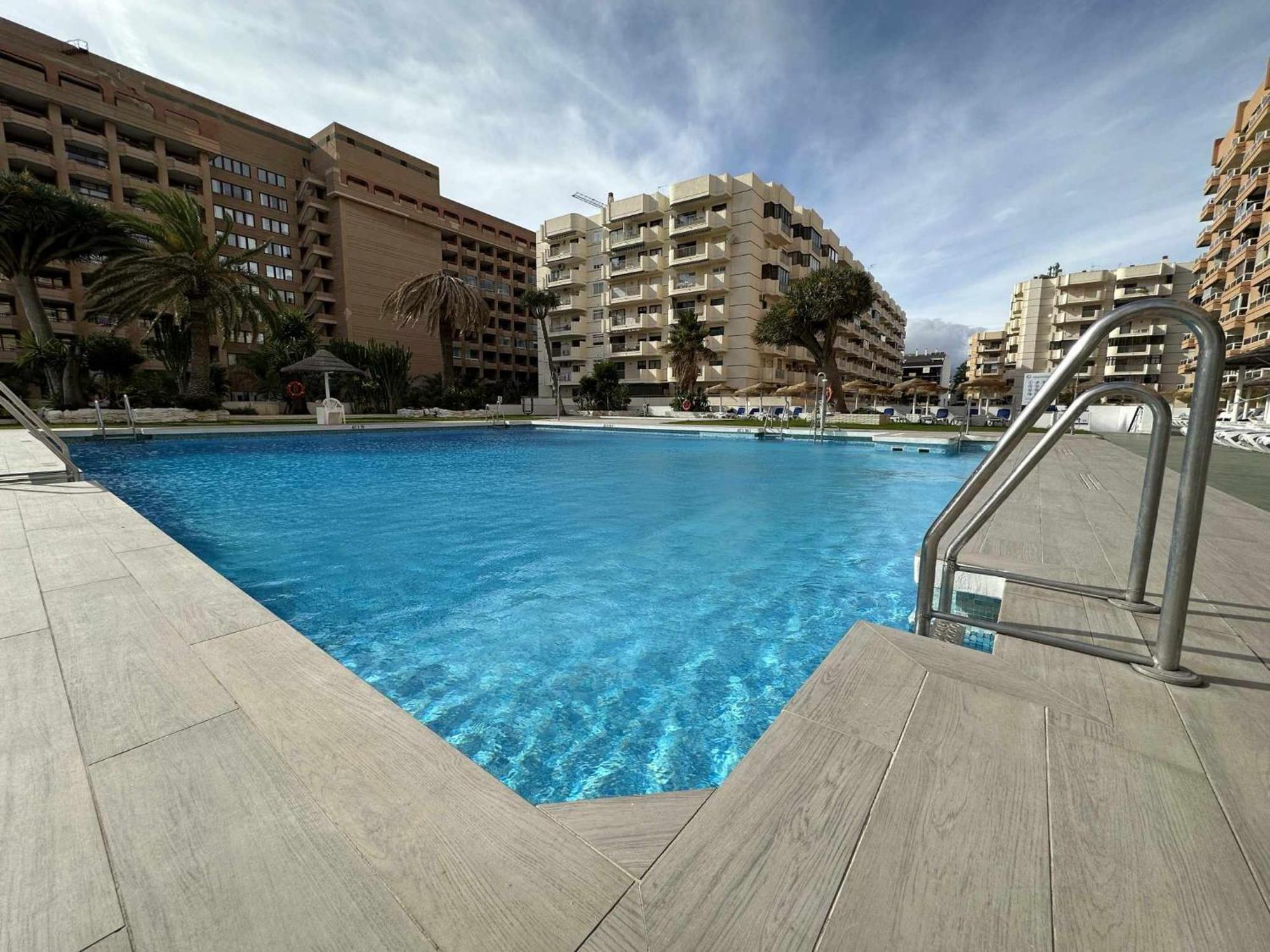 Estudio Pyr Privado Frente Al Puerto De Fuengirola Luaran gambar